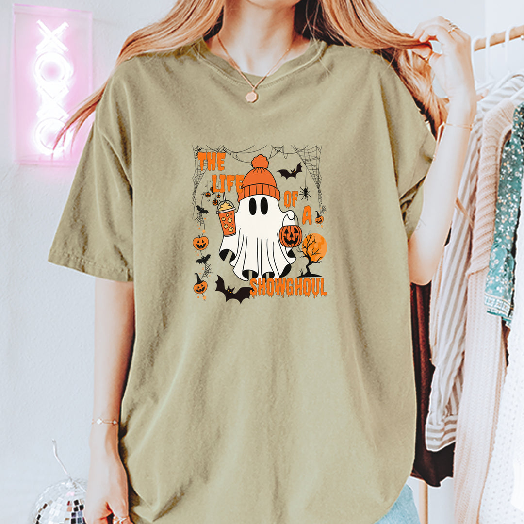 Life of a Showghoul Halloween Showgirl Vibes Vintage Soft Unisex T-shirt 