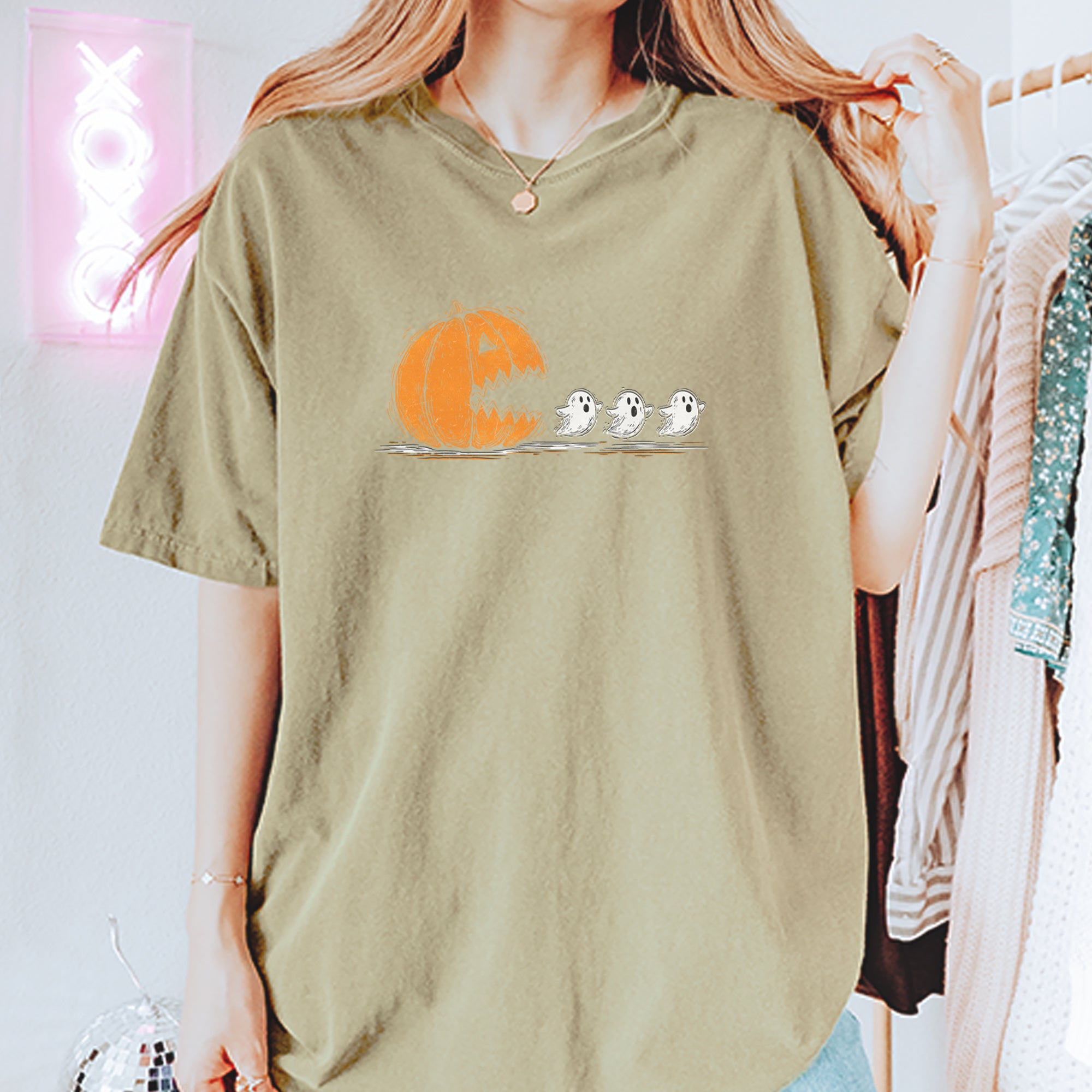 Pumpkin Pacman Chasing Ghosts Halloween Vintage Soft Unisex T-shirt 