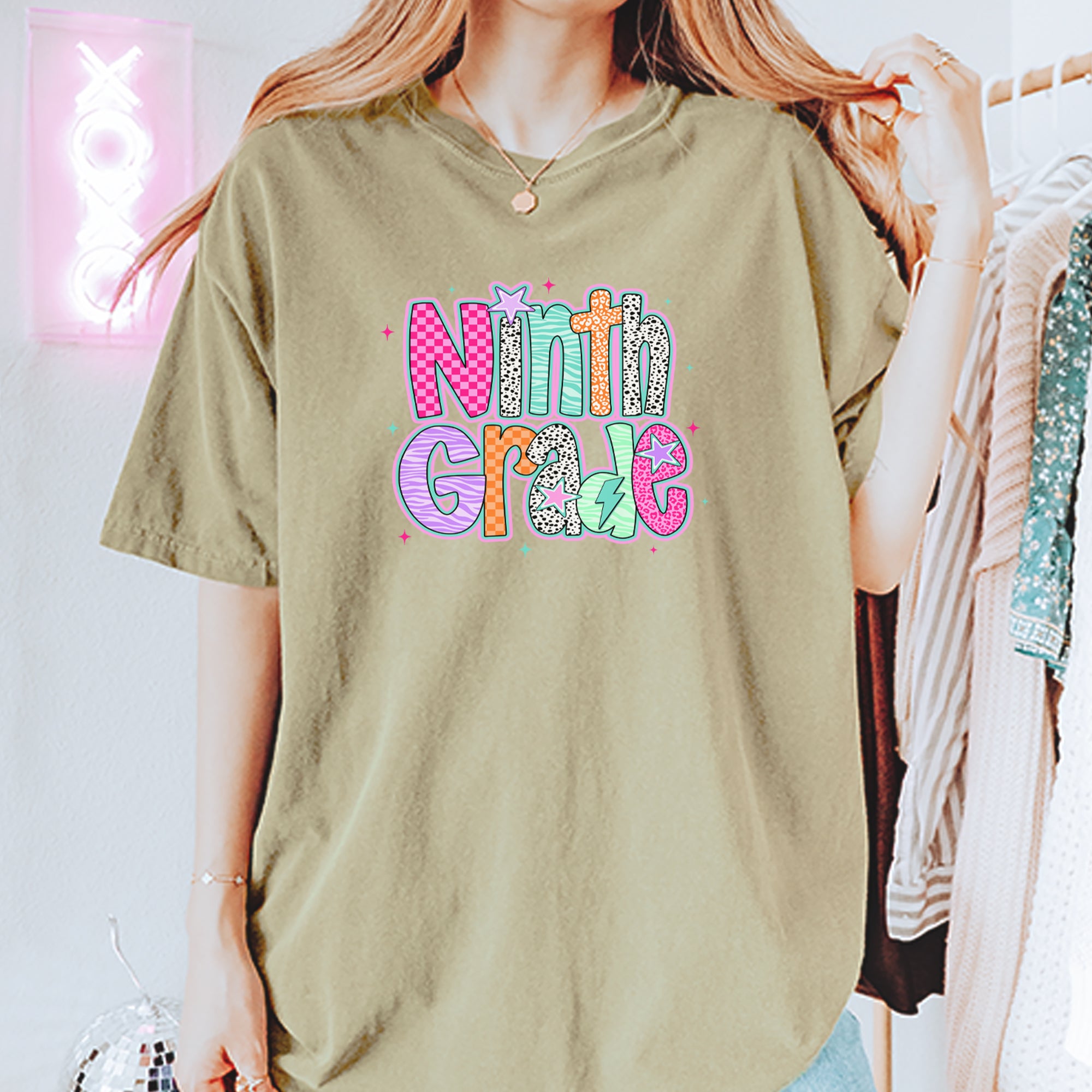 Ninth Grade Freshman Vibes Colorful Back to School Vintage Soft Unisex T-shirt 