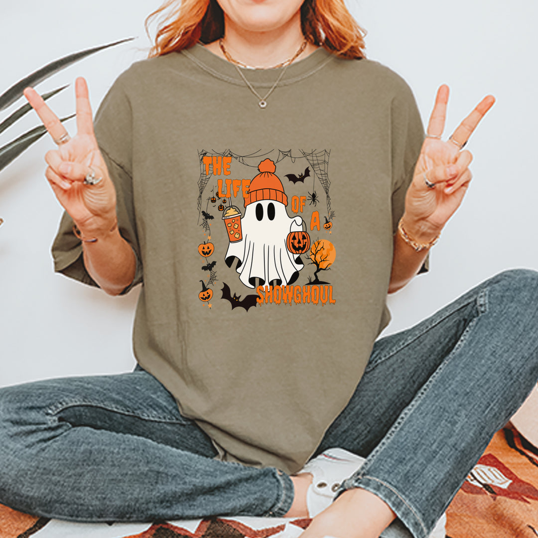 Life of a Showghoul Halloween Showgirl Vibes Vintage Soft Unisex T-shirt 