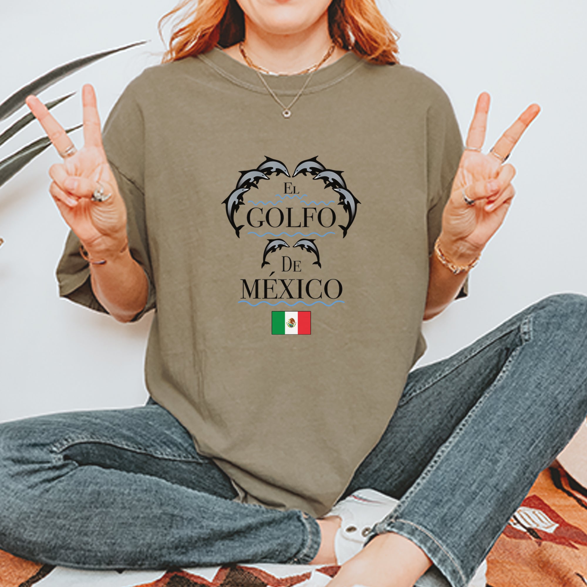 El Golfo De Mexico Dancing Dolphins Vintage Soft Unisex T-shirt 
