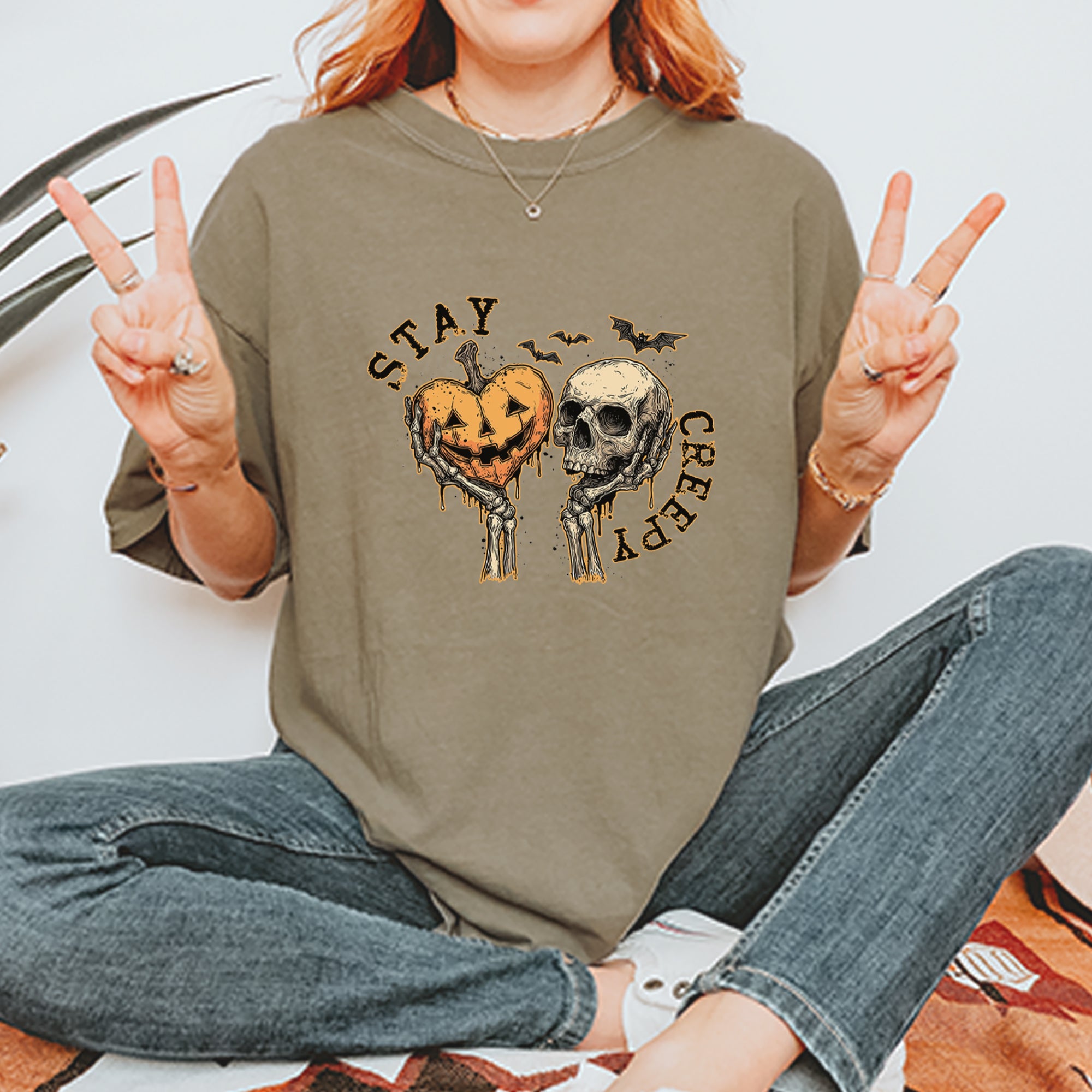 Stay Creepy Skull and Pumpkin Halloween Vintage Soft Unisex T-shirt 
