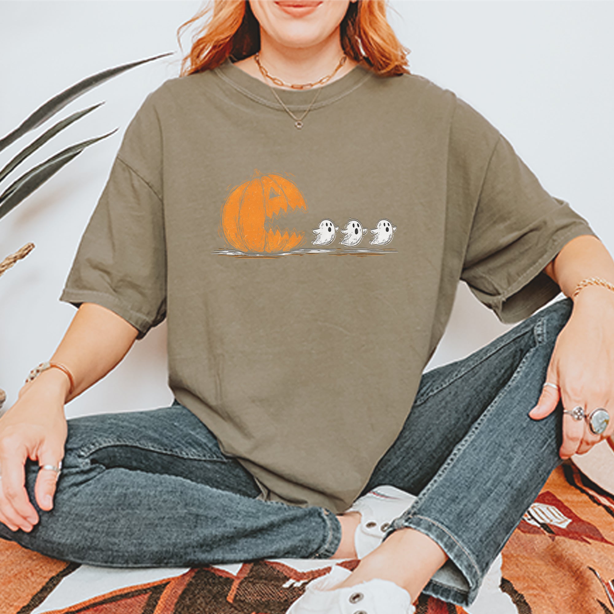 Pumpkin Pacman Chasing Ghosts Halloween Vintage Soft Unisex T-shirt 