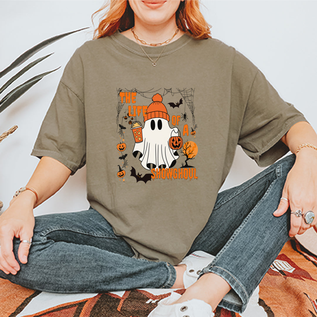 Life of a Showghoul Halloween Showgirl Vibes Vintage Soft Unisex T-shirt 