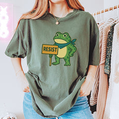 Sign Resist Meme Frog Protest Vintage Soft Unisex T-shirt 