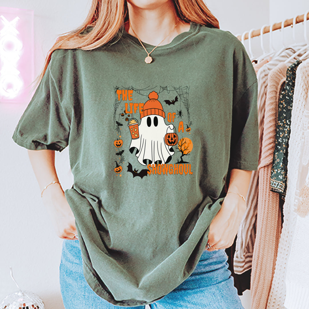 Life of a Showghoul Halloween Showgirl Vibes Vintage Soft Unisex T-shirt 