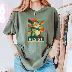Resist Portland Protest Frog Vintage Soft Unisex T-shirt 