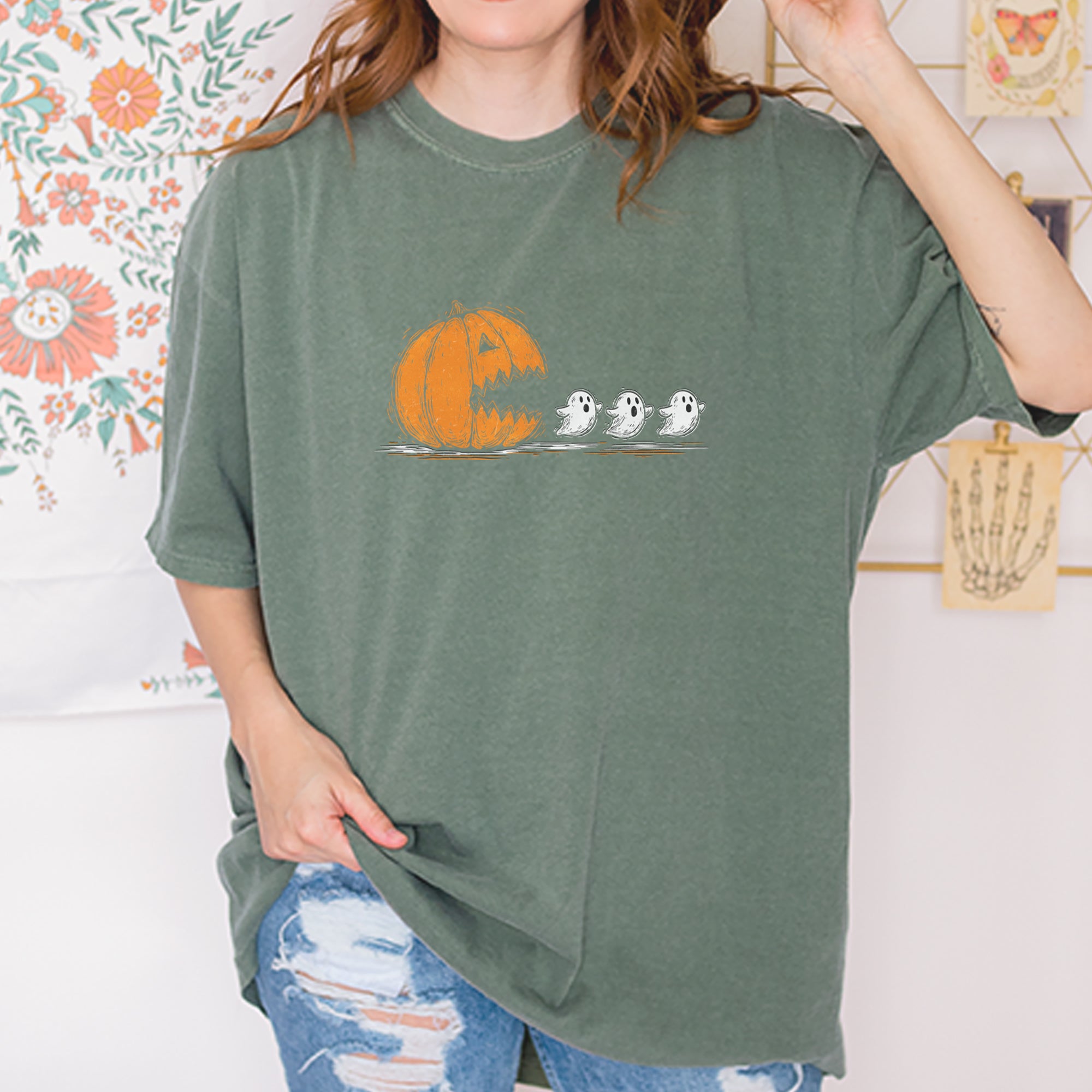 Pumpkin Pacman Chasing Ghosts Halloween Vintage Soft Unisex T-shirt 
