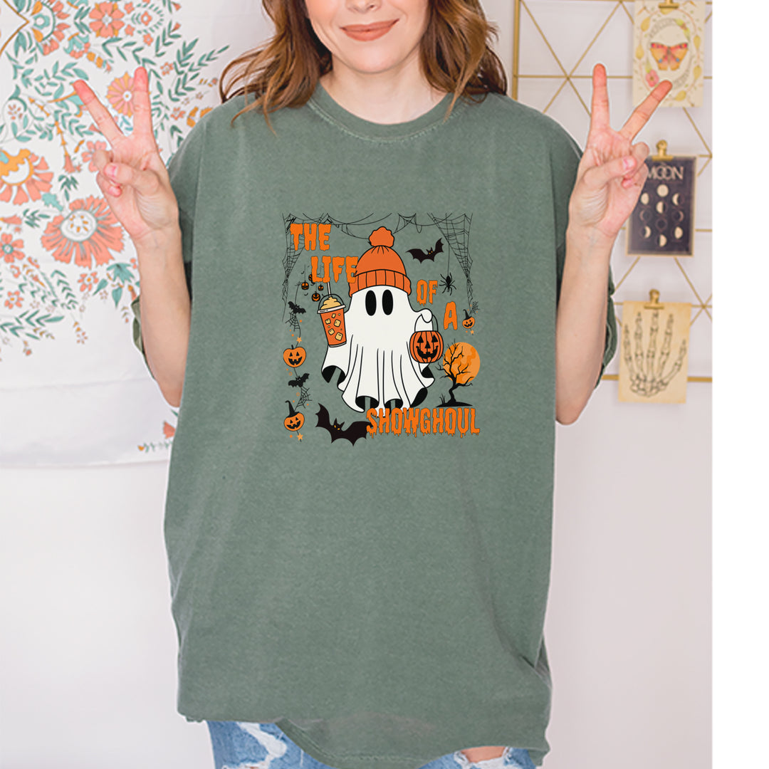 Life of a Showghoul Halloween Showgirl Vibes Vintage Soft Unisex T-shirt 