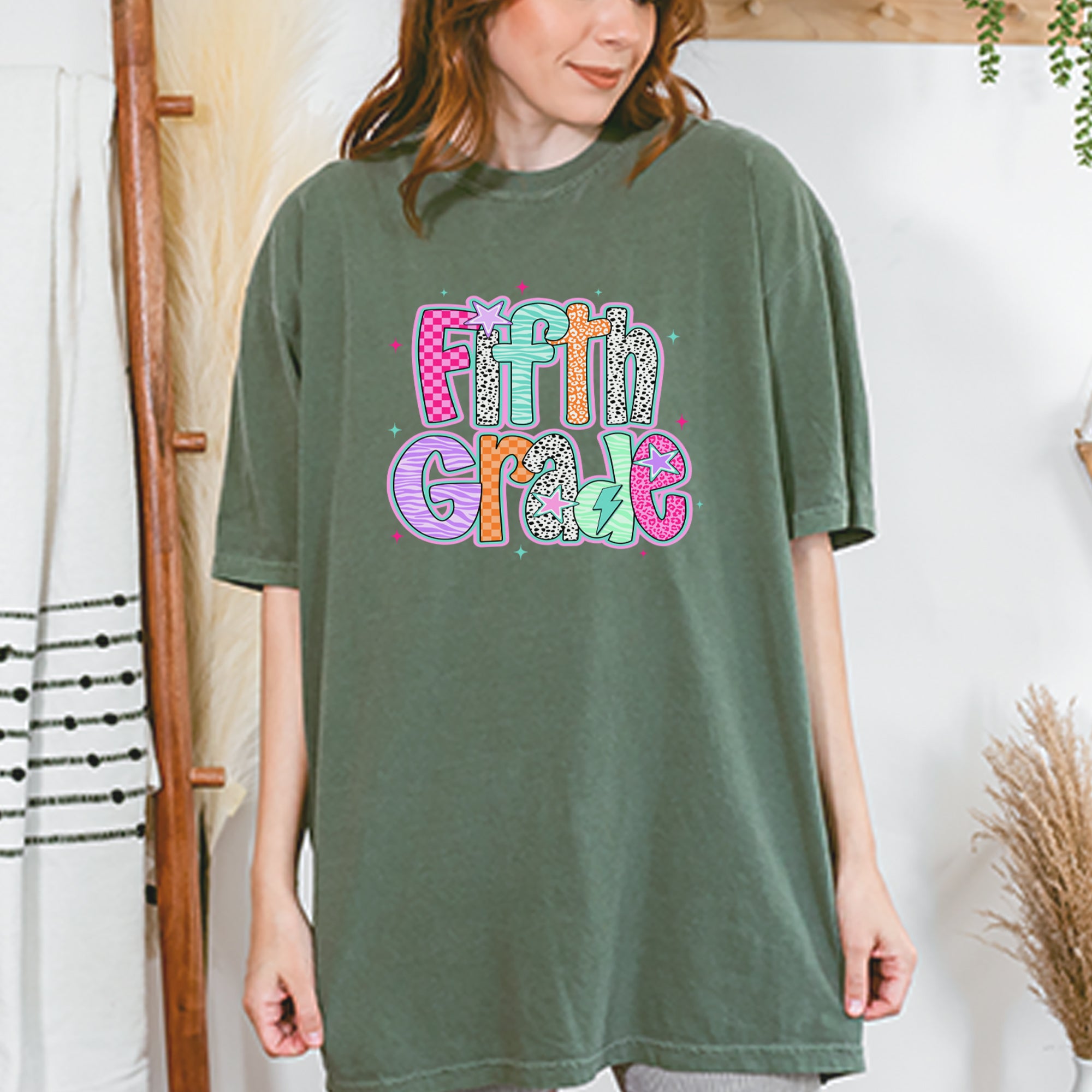 Fifth Grade Fly Colorful Back to School Vintage Soft Unisex T-shirt 