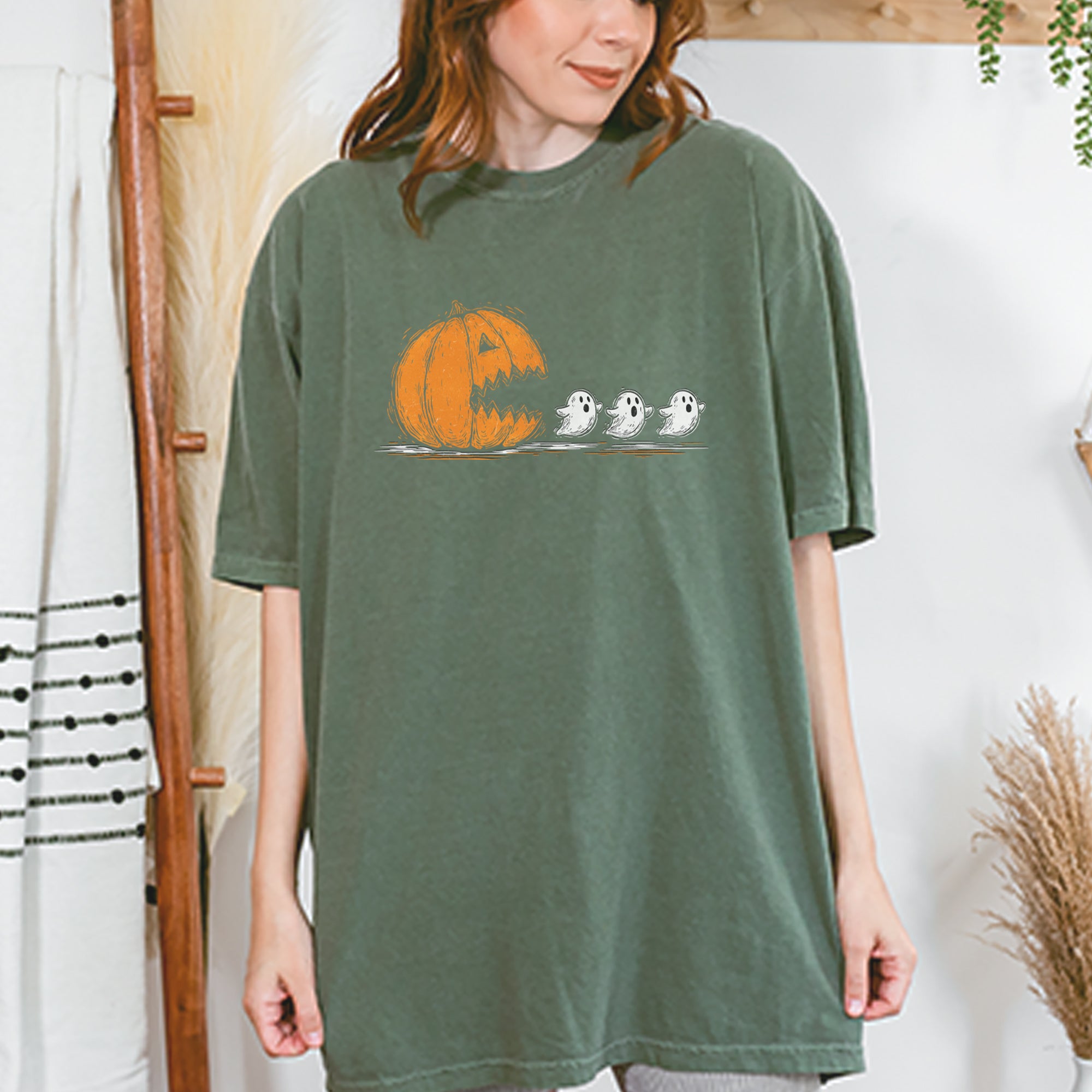 Pumpkin Pacman Chasing Ghosts Halloween Vintage Soft Unisex T-shirt 