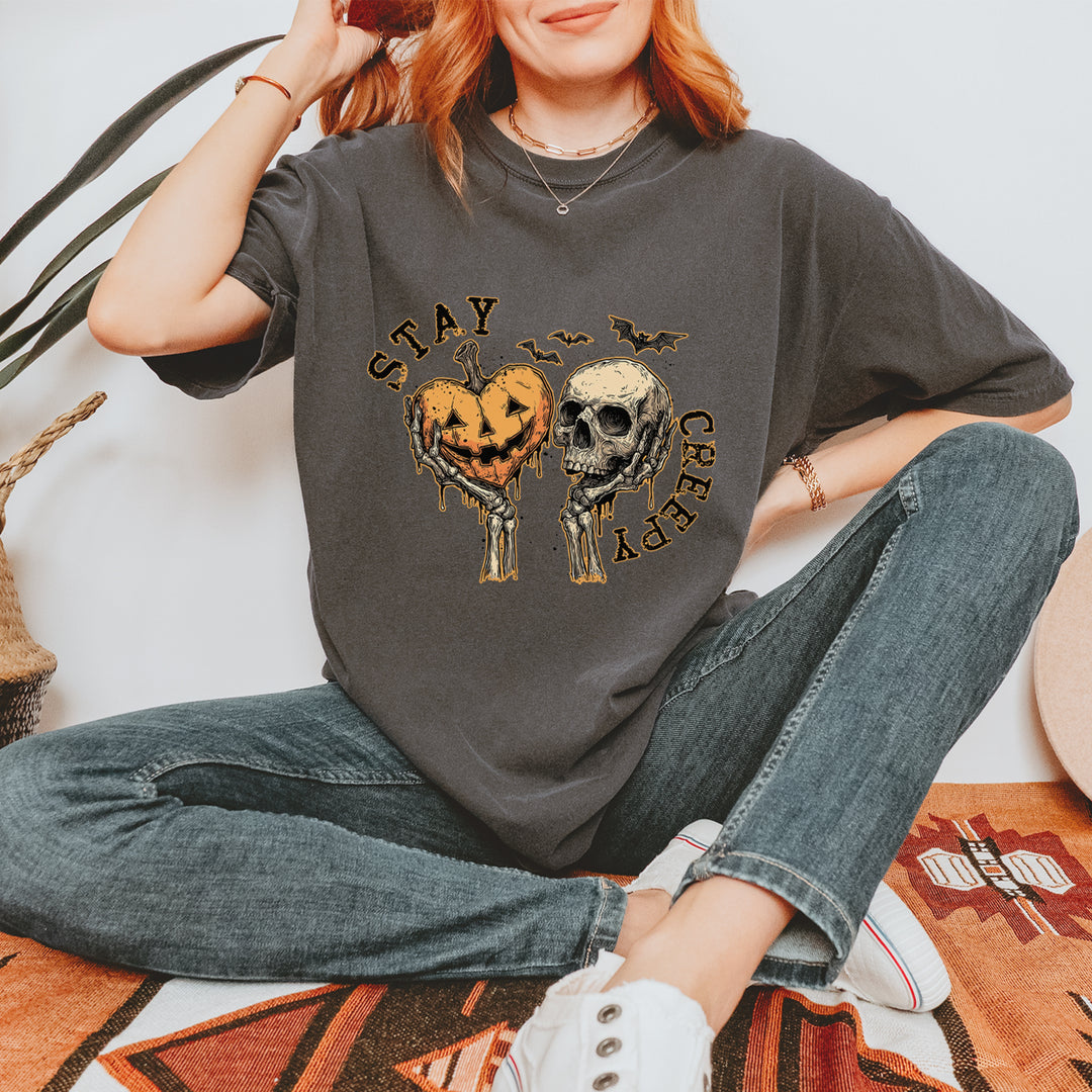 Stay Creepy Skull and Pumpkin Halloween Vintage Soft Unisex T-shirt 