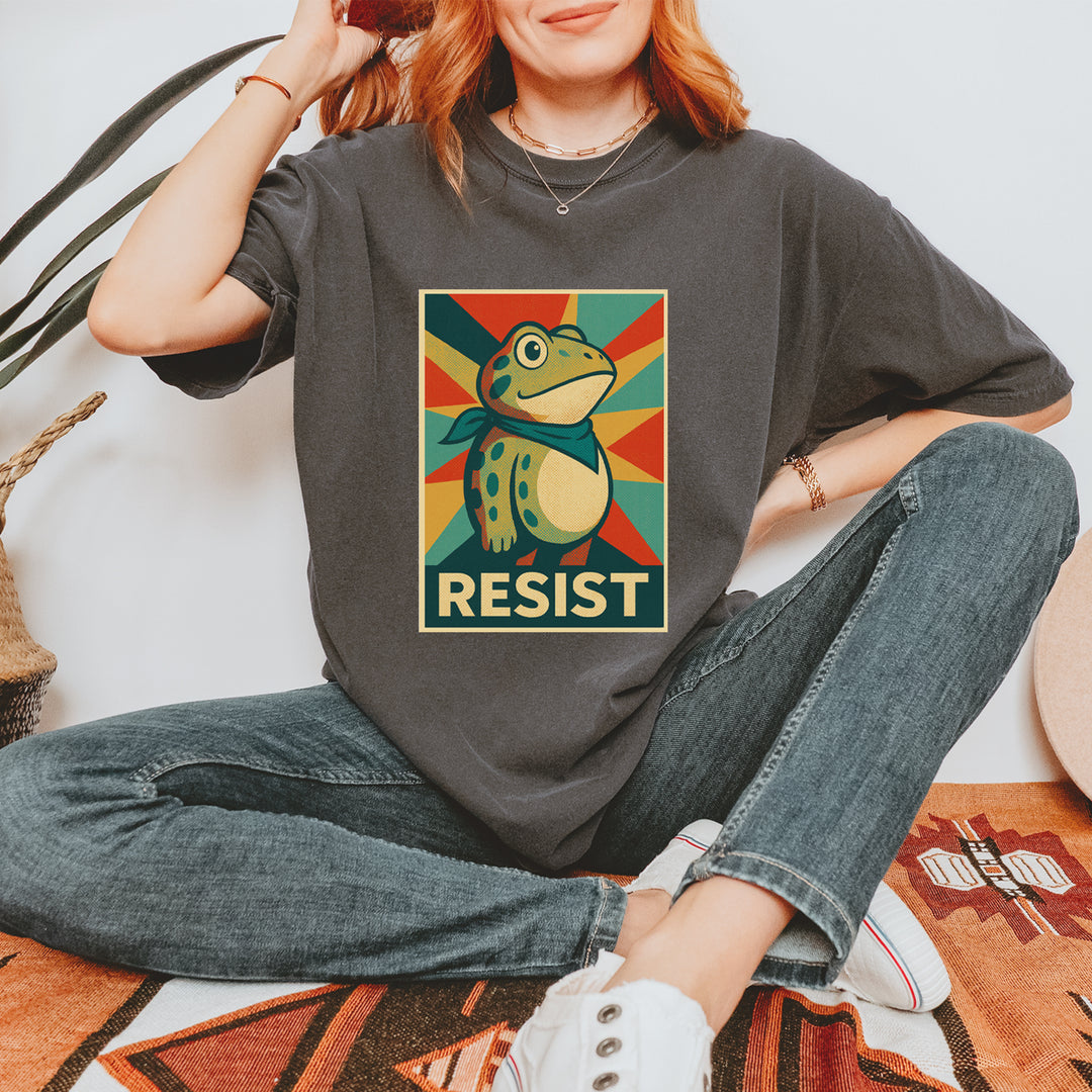Resist Portland Protest Frog Vintage Soft Unisex T-shirt 