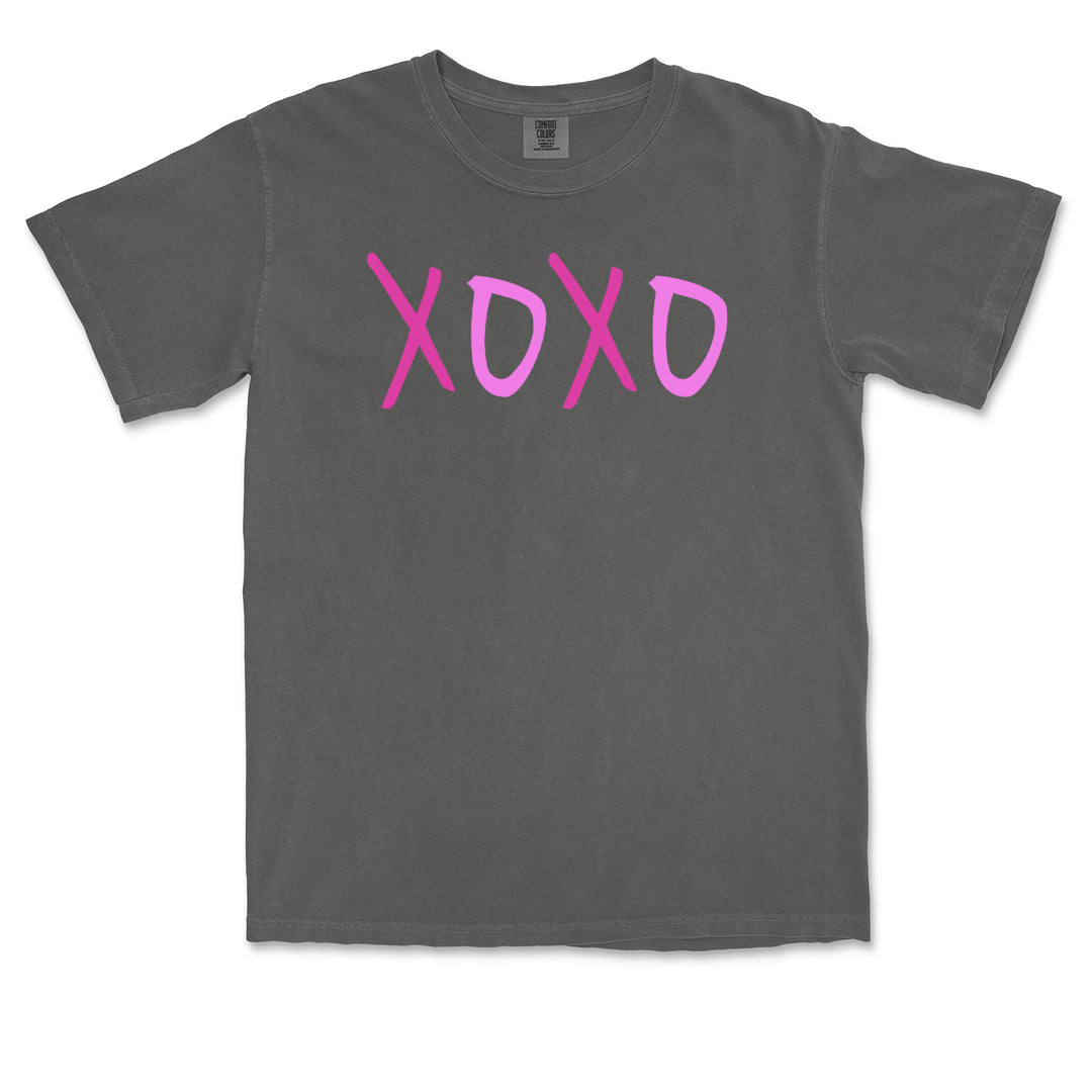 XOXO Pink Print Vintage Soft Unisex T-shirt 