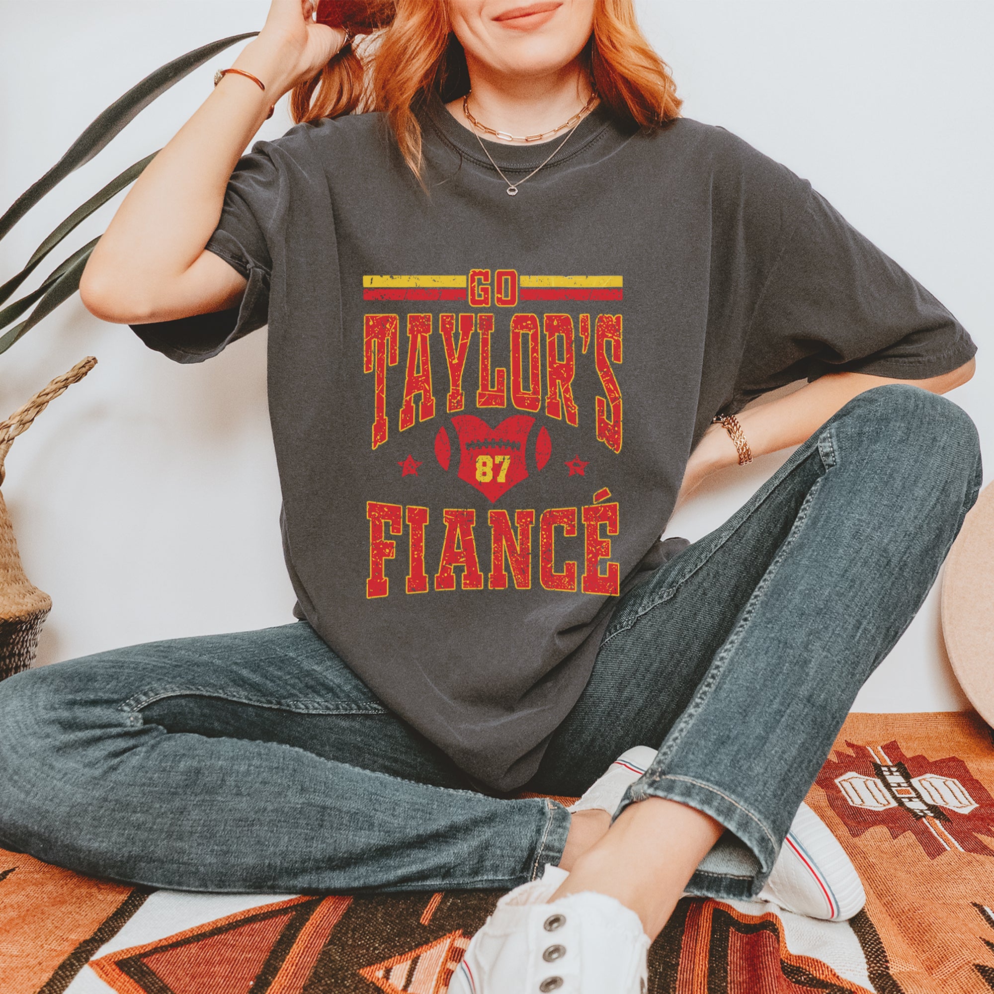 Go Taylor's Fiancé Engagement Game Day Vintage Soft Unisex T-shirt 
