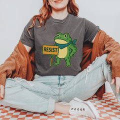Sign Resist Meme Frog Protest Vintage Soft Unisex T-shirt 