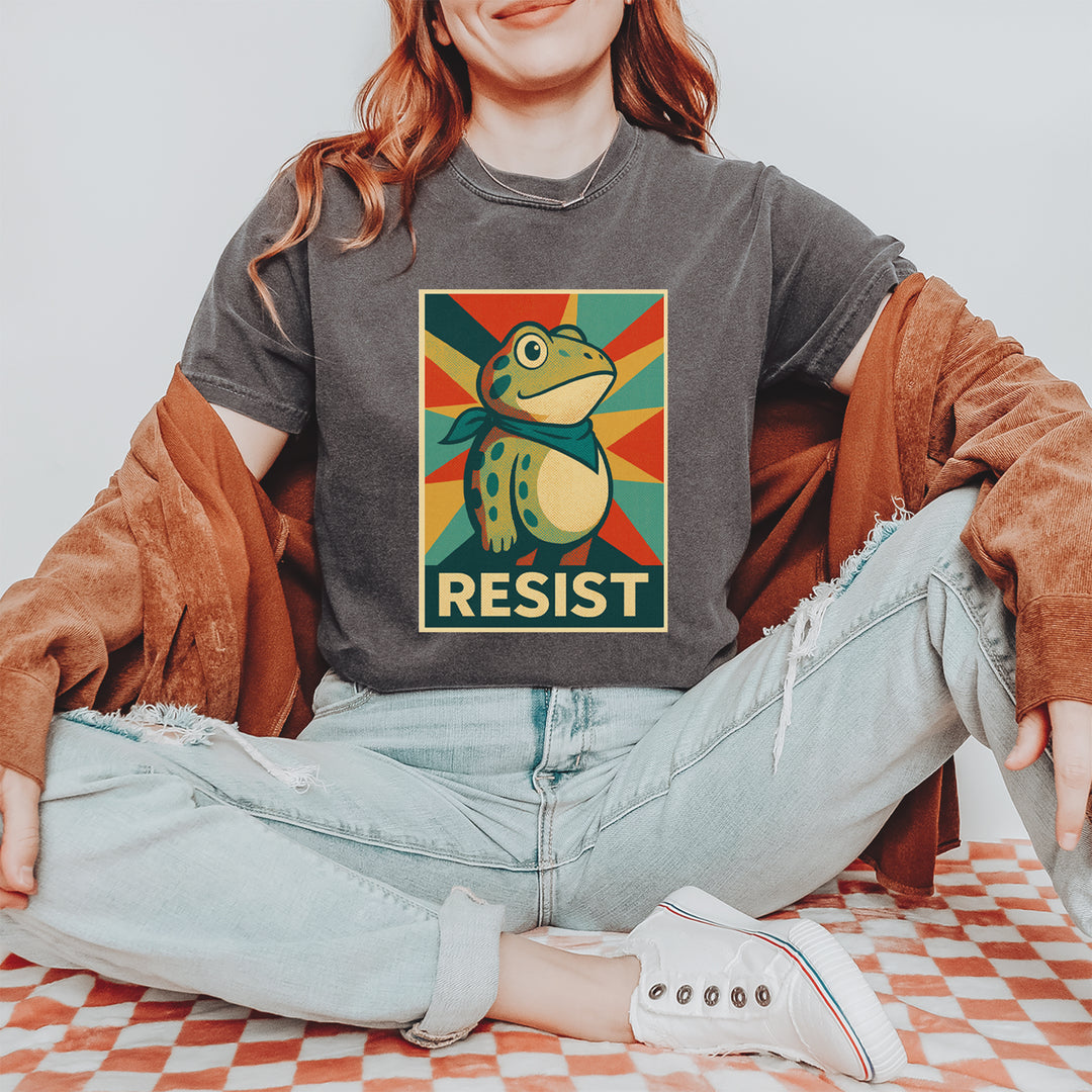 Resist Portland Protest Frog Vintage Soft Unisex T-shirt 