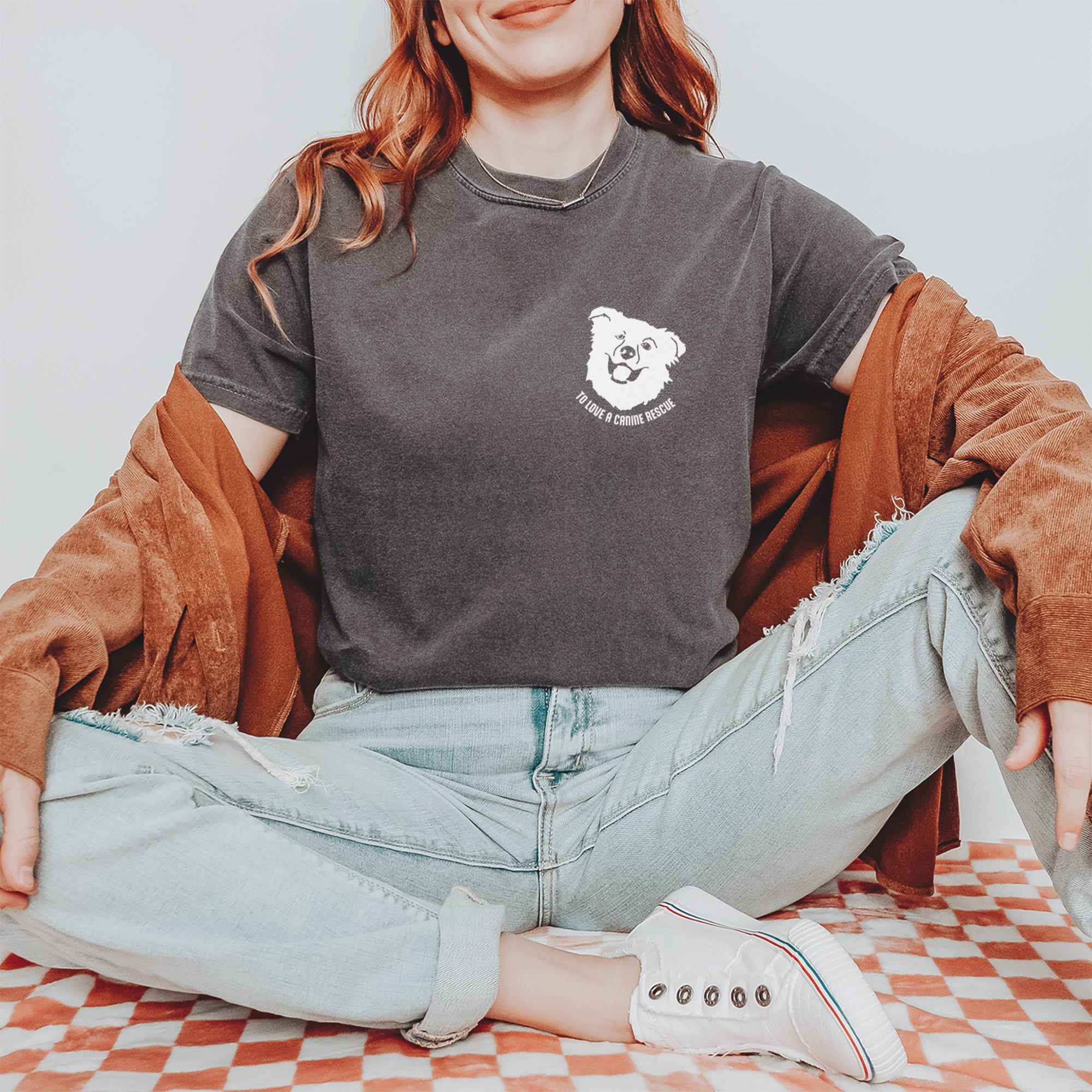TLC Chelsea's Barking Back Vintage Soft Unisex T-shirt 