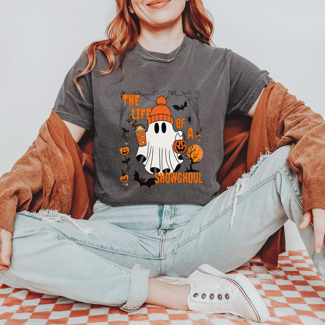 Life of a Showghoul Halloween Showgirl Vibes Vintage Soft Unisex T-shirt 