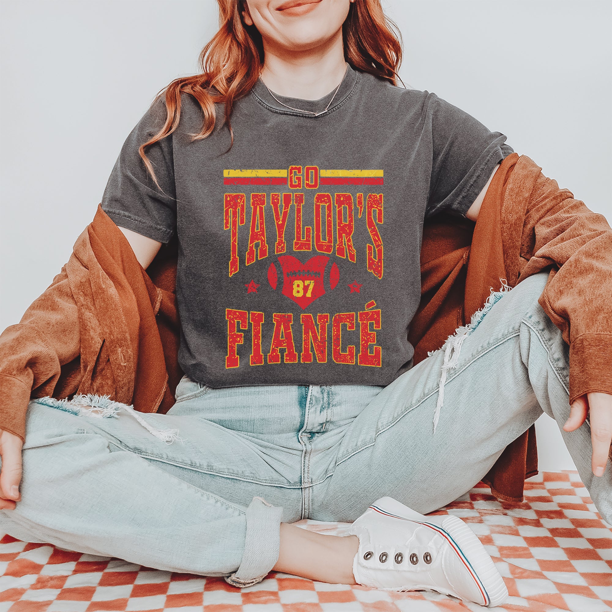 Go Taylor's Fiancé Engagement Game Day Vintage Soft Unisex T-shirt 