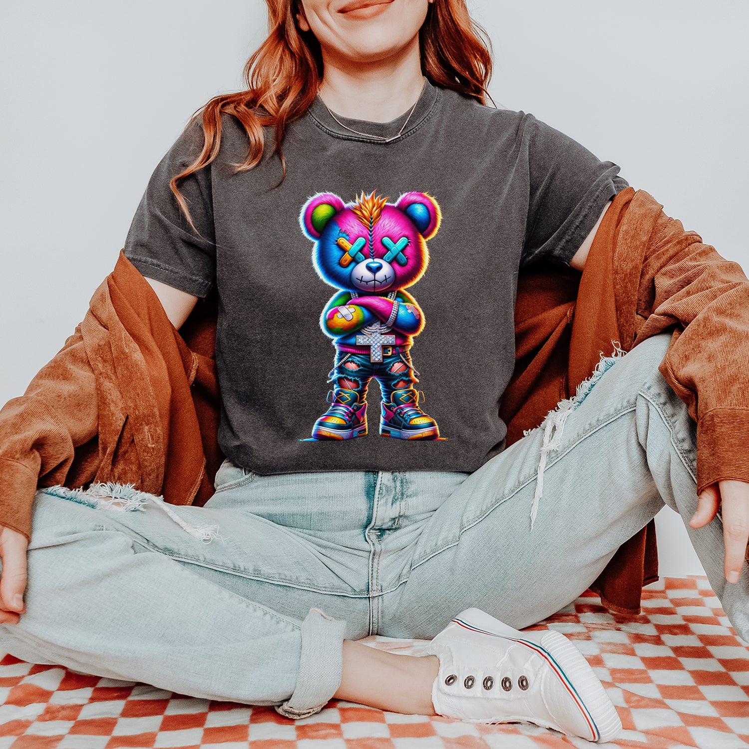 Stitched Neon Urban Graffiti Bear Vintage Soft Unisex T-shirt 