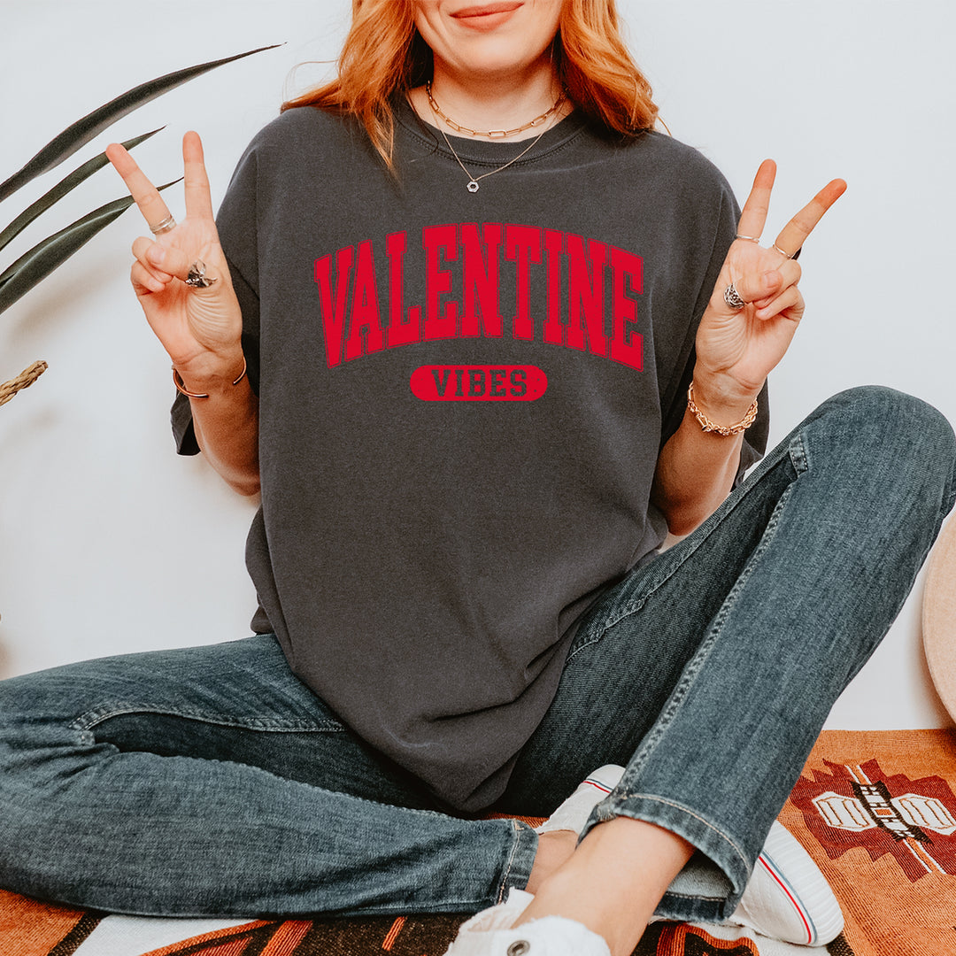 Valentines Vibes Vintage Soft Unisex T-shirt 