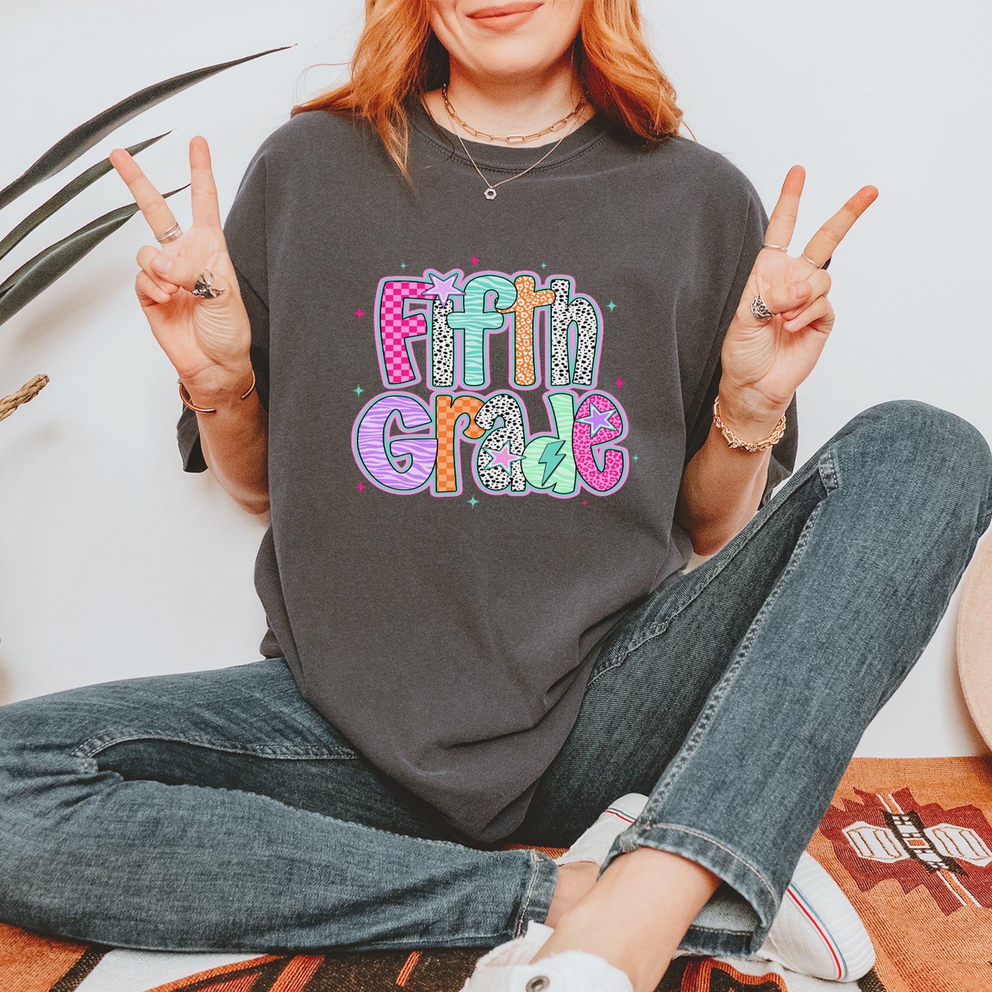 Fifth Grade Fly Colorful Back to School Vintage Soft Unisex T-shirt 