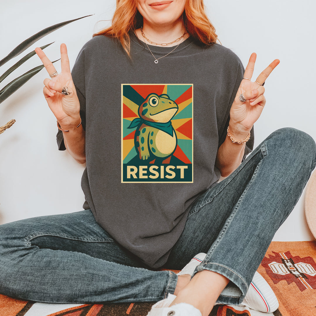 Resist Portland Protest Frog Vintage Soft Unisex T-shirt 