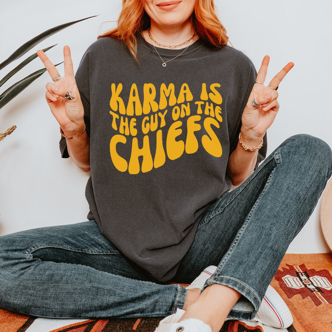 Karma Is The Guy On The Chiefs Boyfriend Vintage Soft Unisex T-shirt 