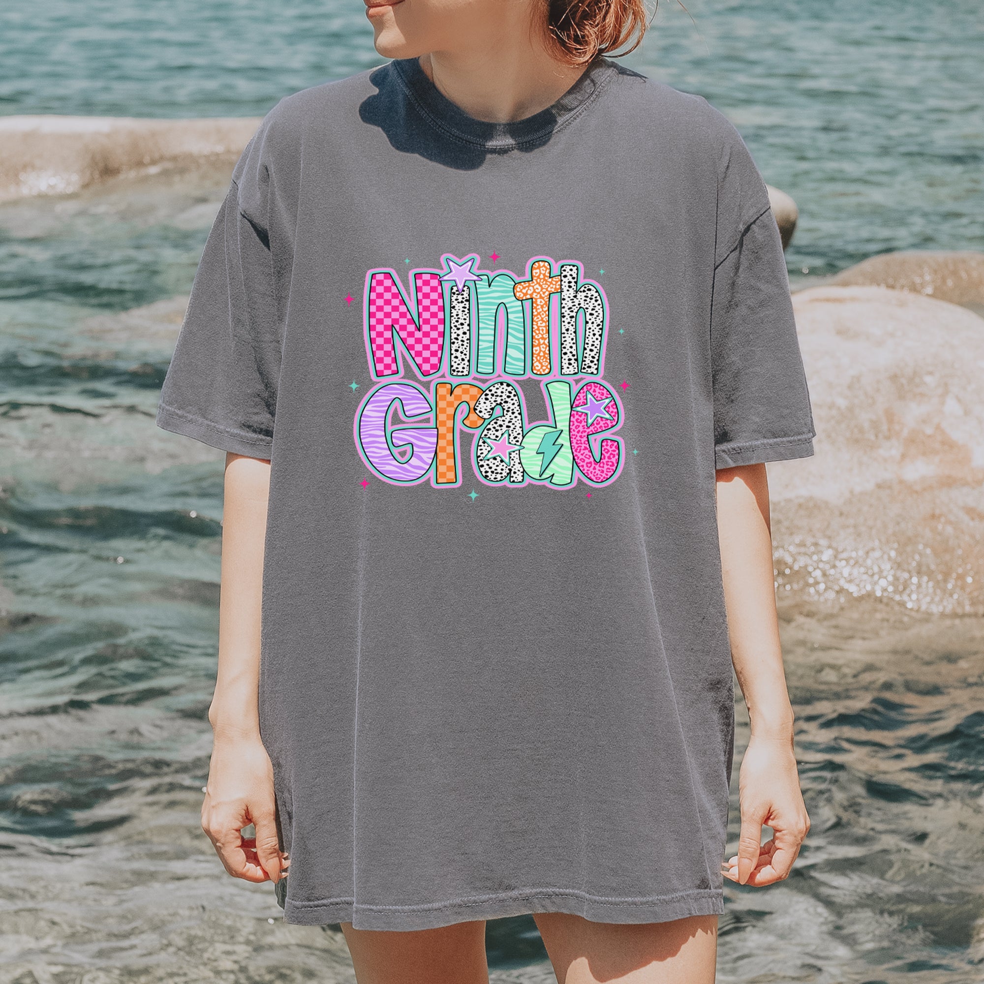 Ninth Grade Freshman Vibes Colorful Back to School Vintage Soft Unisex T-shirt 
