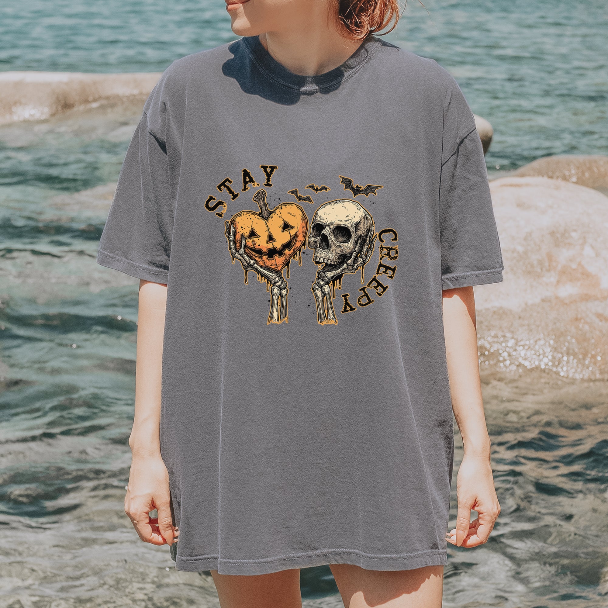 Stay Creepy Skull and Pumpkin Halloween Vintage Soft Unisex T-shirt 
