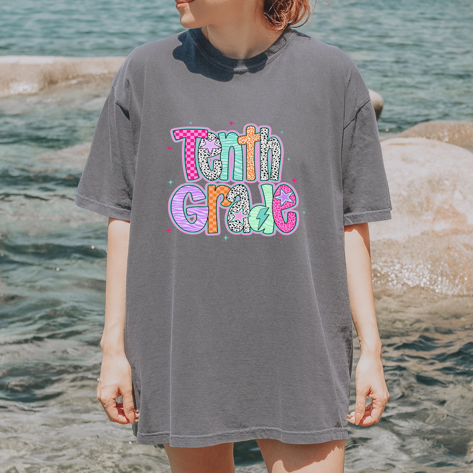 Tenth Grade Trendsetter Colorful Back to School Vintage Soft Unisex T-shirt 