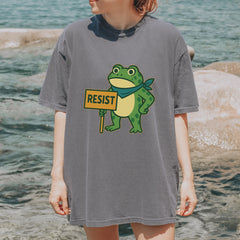 Sign Resist Meme Frog Protest Vintage Soft Unisex T-shirt 