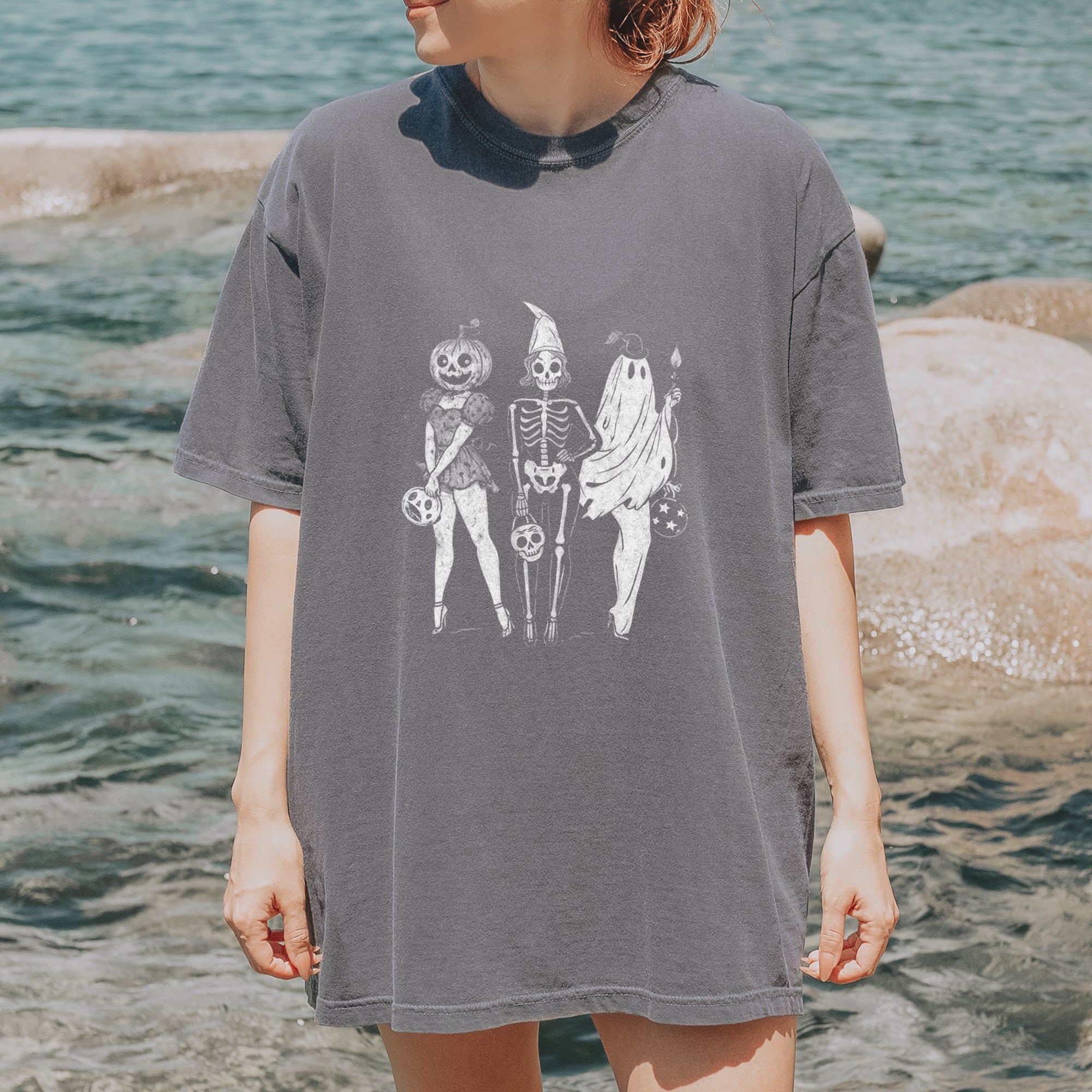 Vintage Spooky Squad Pinup Halloween Design Vintage Soft Unisex T-shirt 