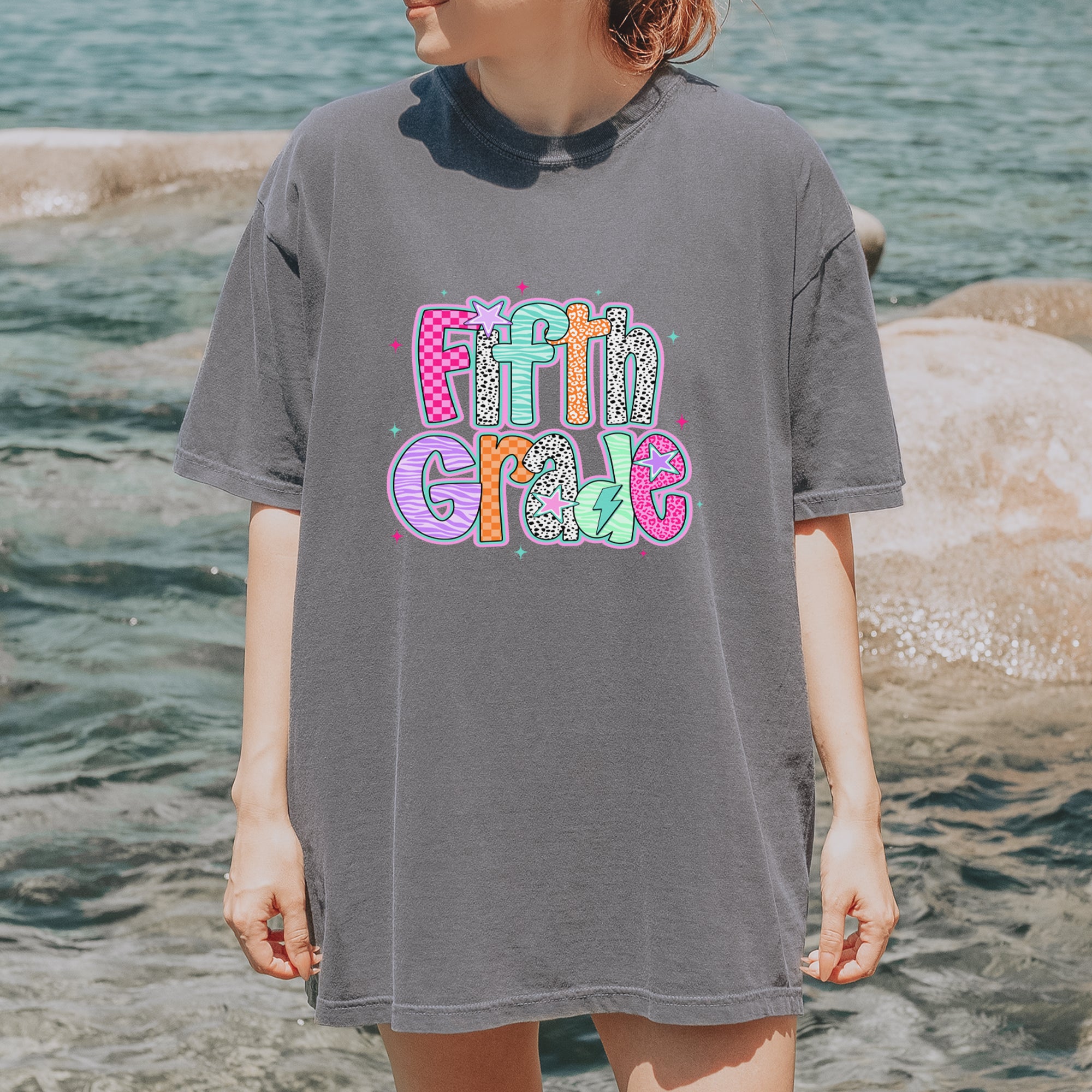 Fifth Grade Fly Colorful Back to School Vintage Soft Unisex T-shirt 