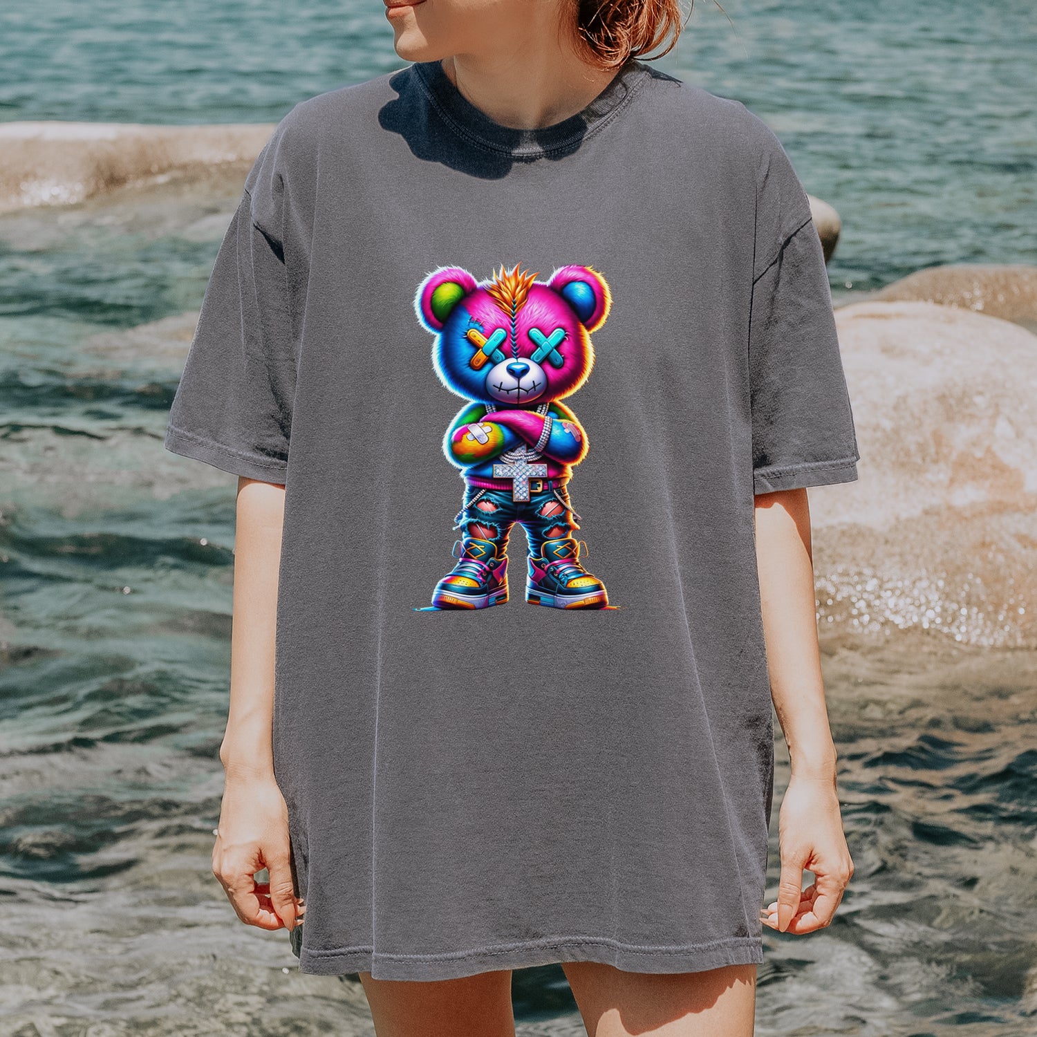 Stitched Neon Urban Graffiti Bear Vintage Soft Unisex T-shirt 