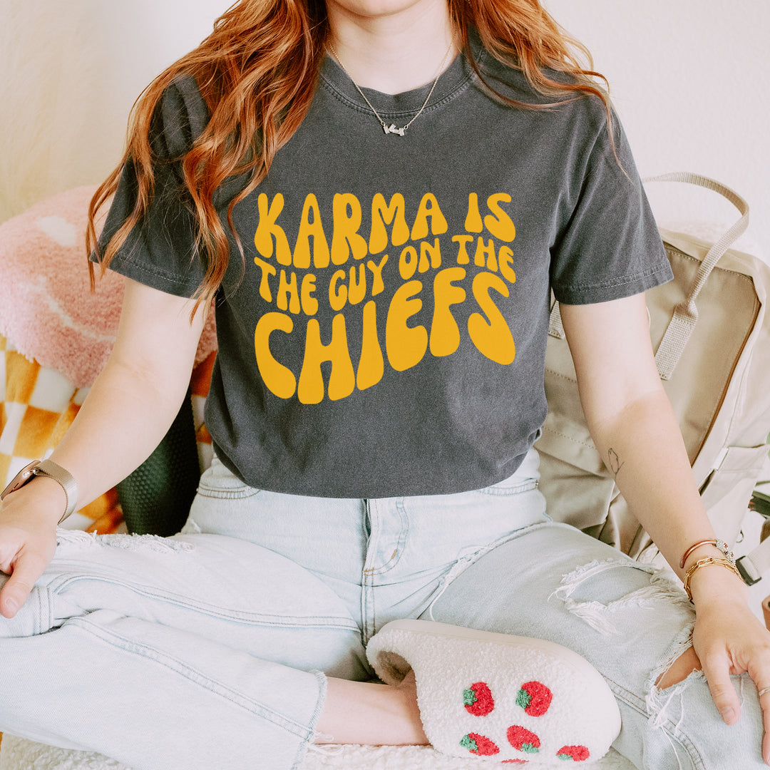 Karma Is The Guy On The Chiefs Boyfriend Vintage Soft Unisex T-shirt 