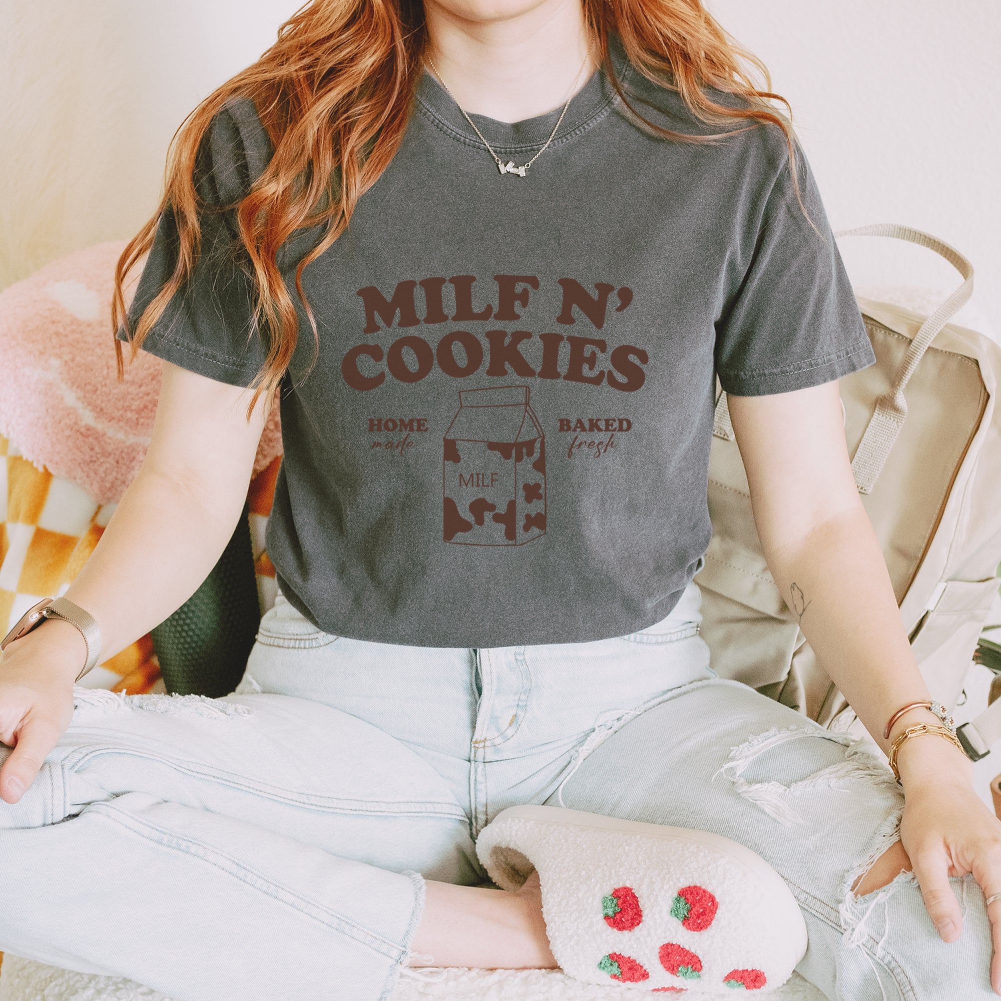Milf And Cookies Vintage Soft Unisex T-shirt 
