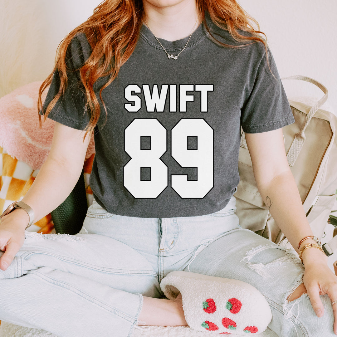 Swift 89 Birth Year Music Fan Era Poets Department Lover Vintage Soft Unisex T-shirt 
