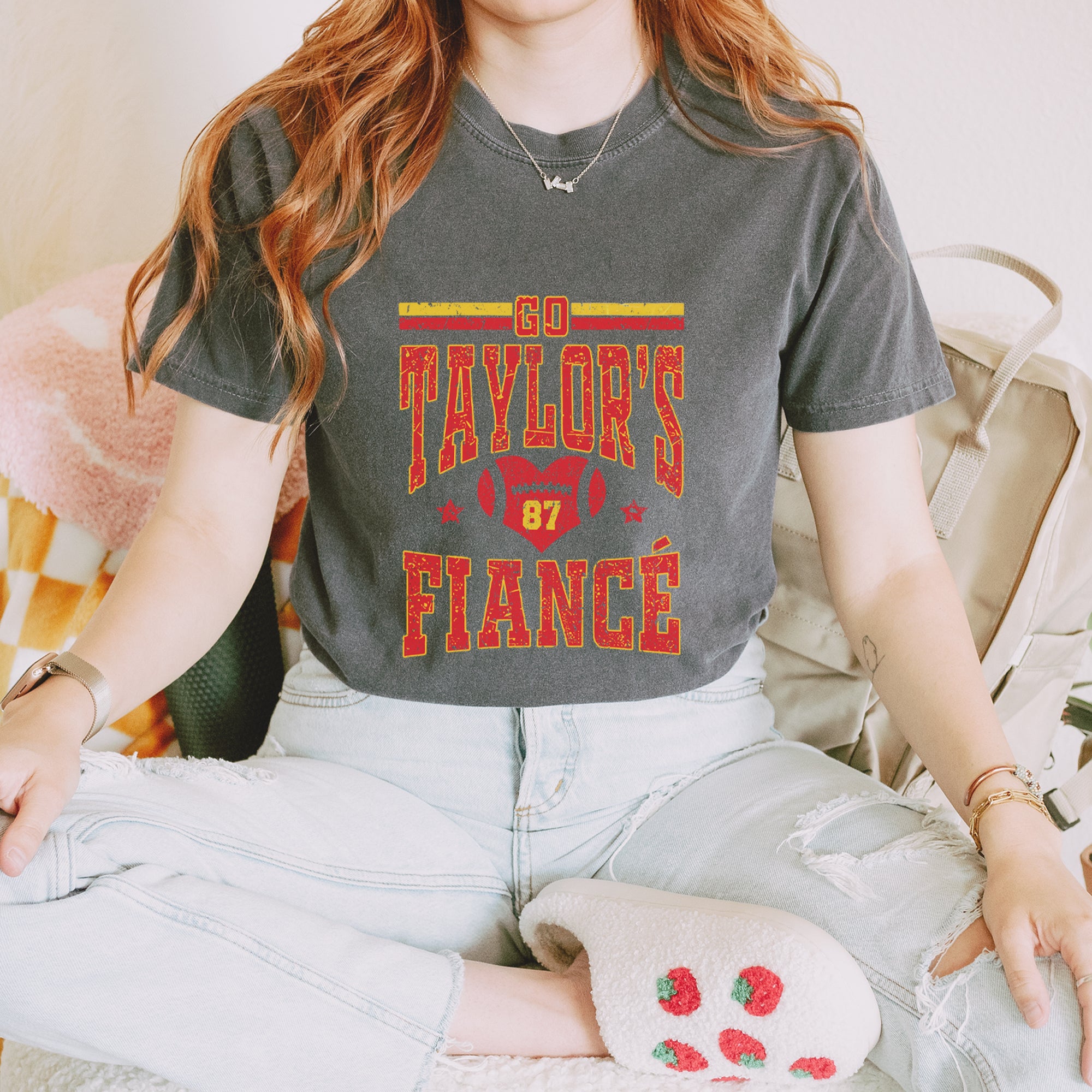Go Taylor's Fiancé Engagement Game Day Vintage Soft Unisex T-shirt 