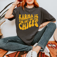 Karma Is The Guy On The Chiefs Boyfriend Vintage Soft Unisex T-shirt 