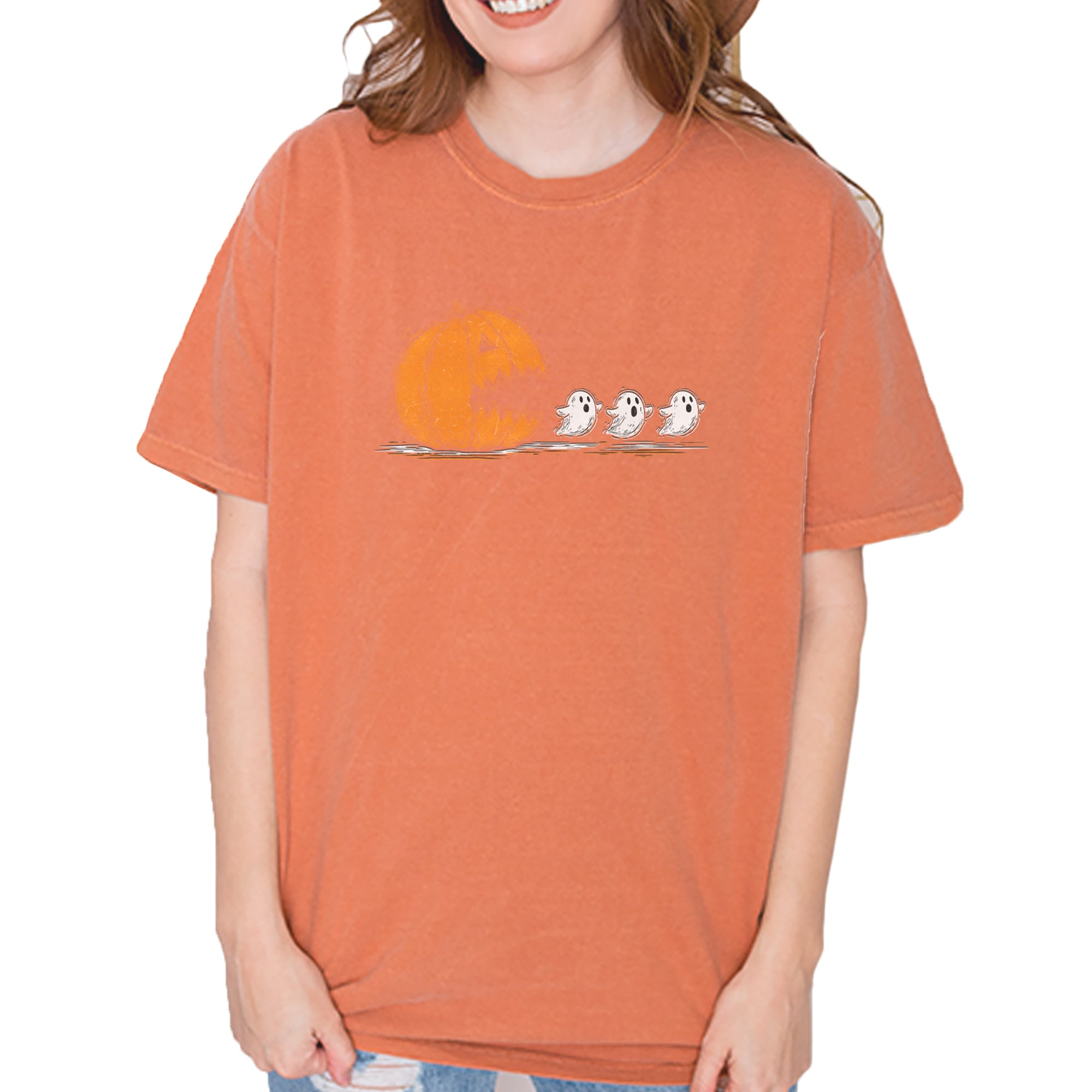 Pumpkin Pacman Chasing Ghosts Halloween Vintage Soft Unisex T-shirt Yam