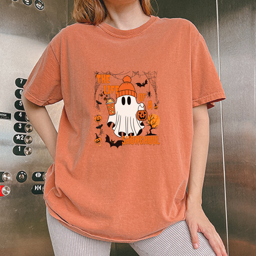 Life of a Showghoul Halloween Showgirl Vibes Vintage Soft Unisex T-shirt 