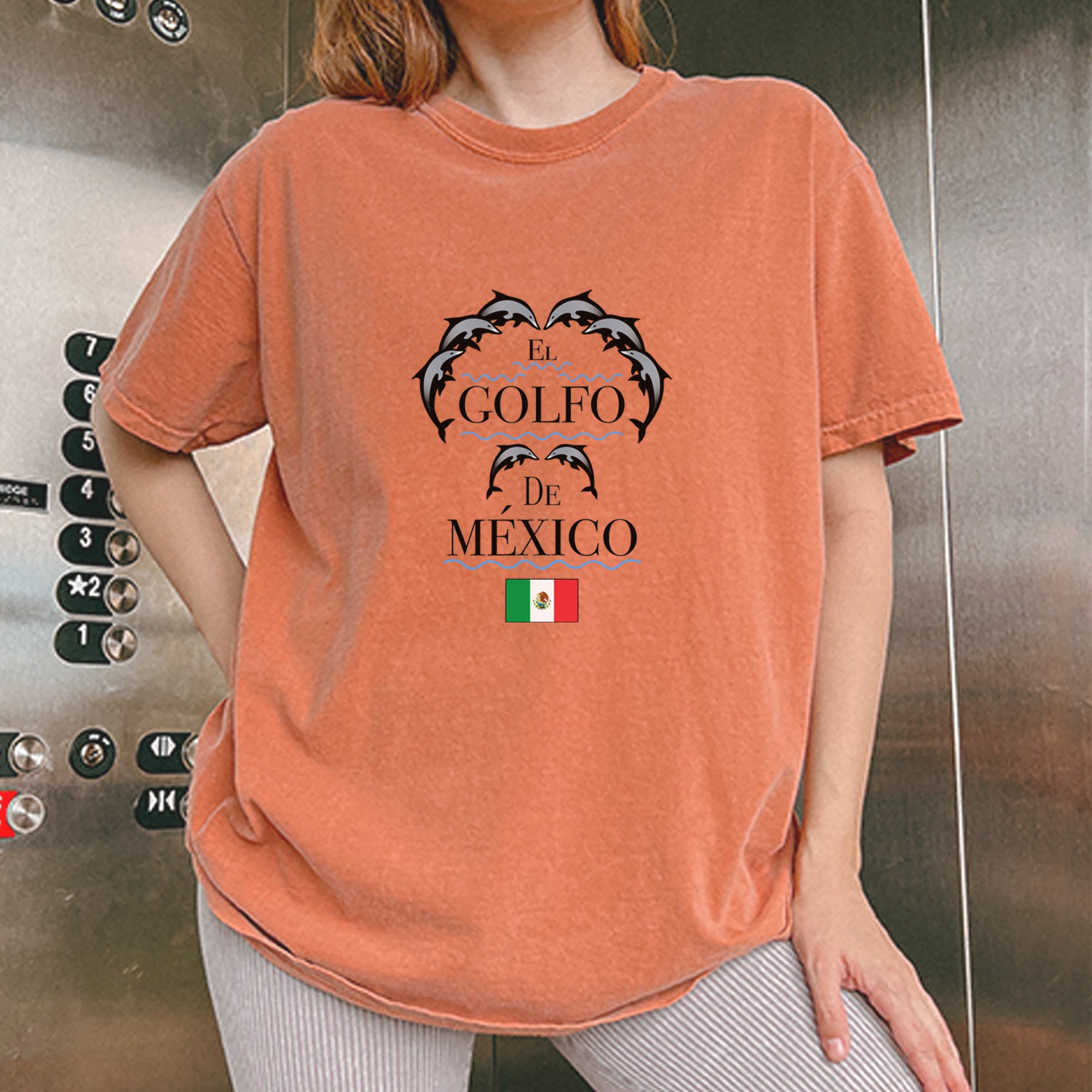 El Golfo De Mexico Dancing Dolphins Vintage Soft Unisex T-shirt 