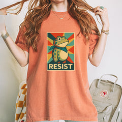 Resist Portland Protest Frog Vintage Soft Unisex T-shirt 