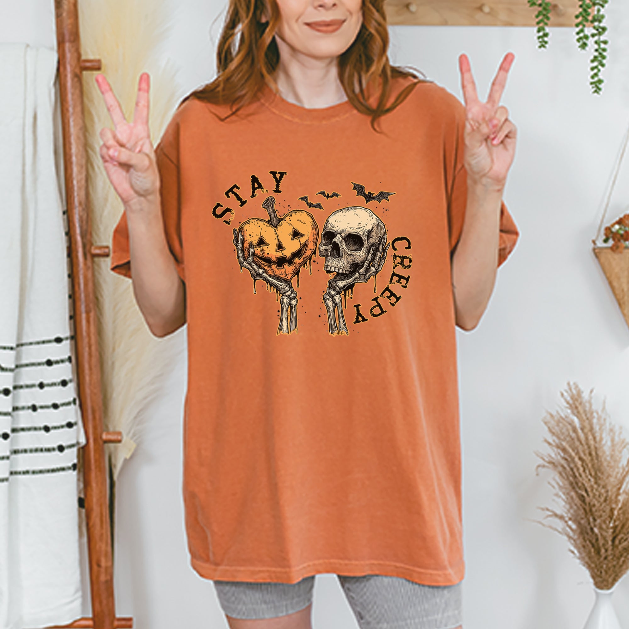 Stay Creepy Skull and Pumpkin Halloween Vintage Soft Unisex T-shirt 