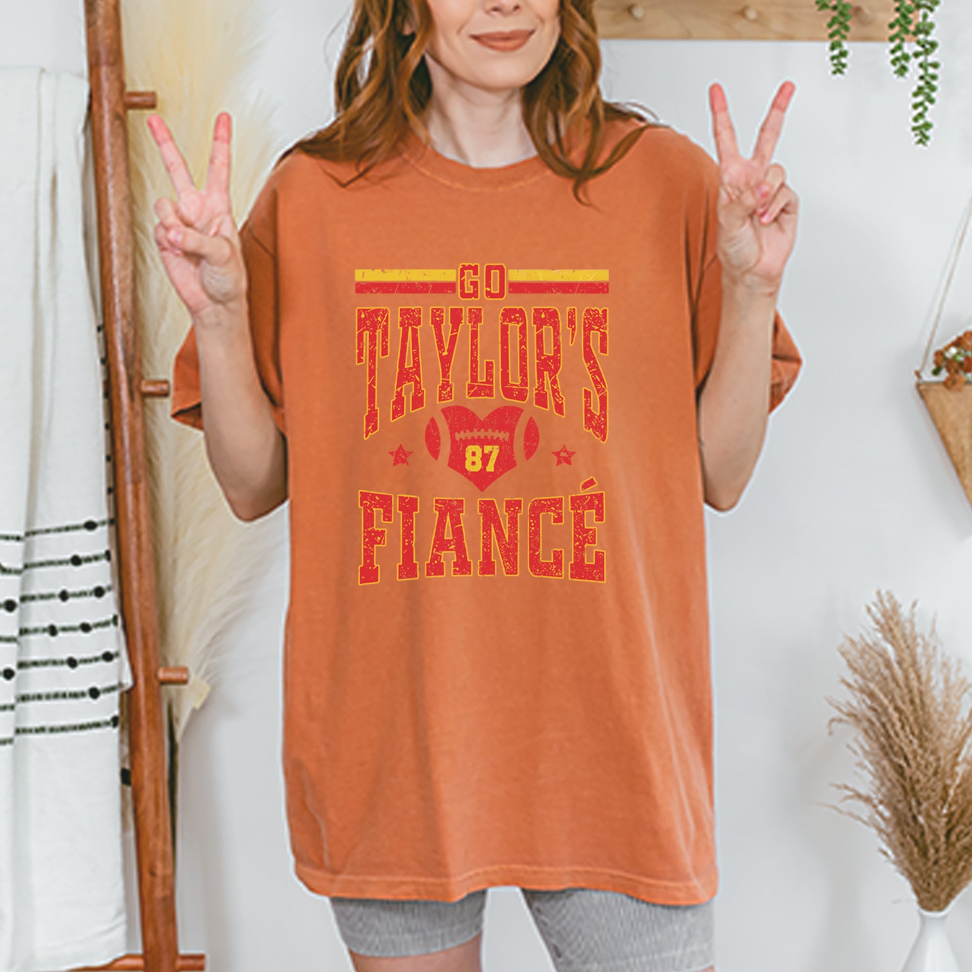 Go Taylor's Fiancé Engagement Game Day Vintage Soft Unisex T-shirt 