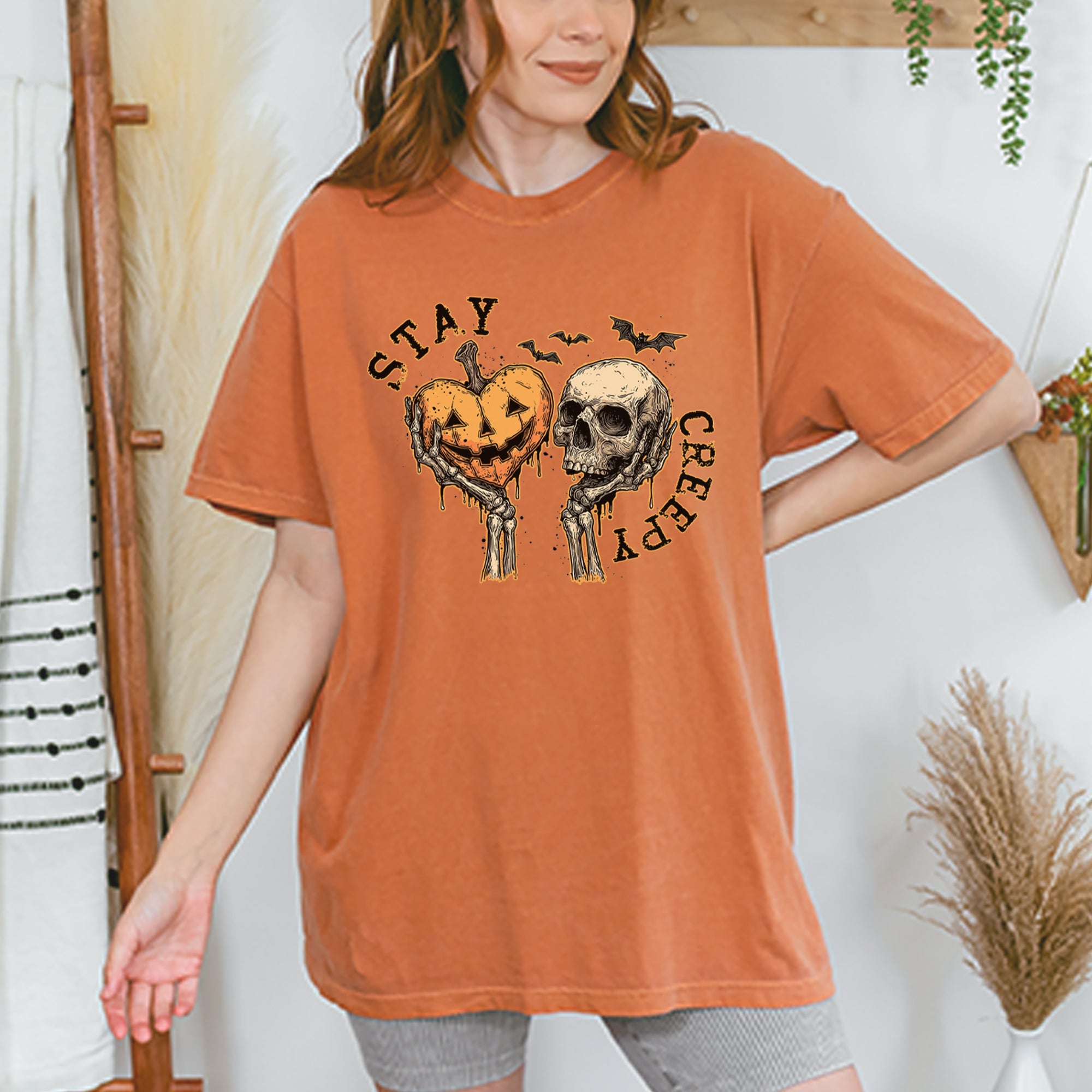 Stay Creepy Skull and Pumpkin Halloween Vintage Soft Unisex T-shirt 