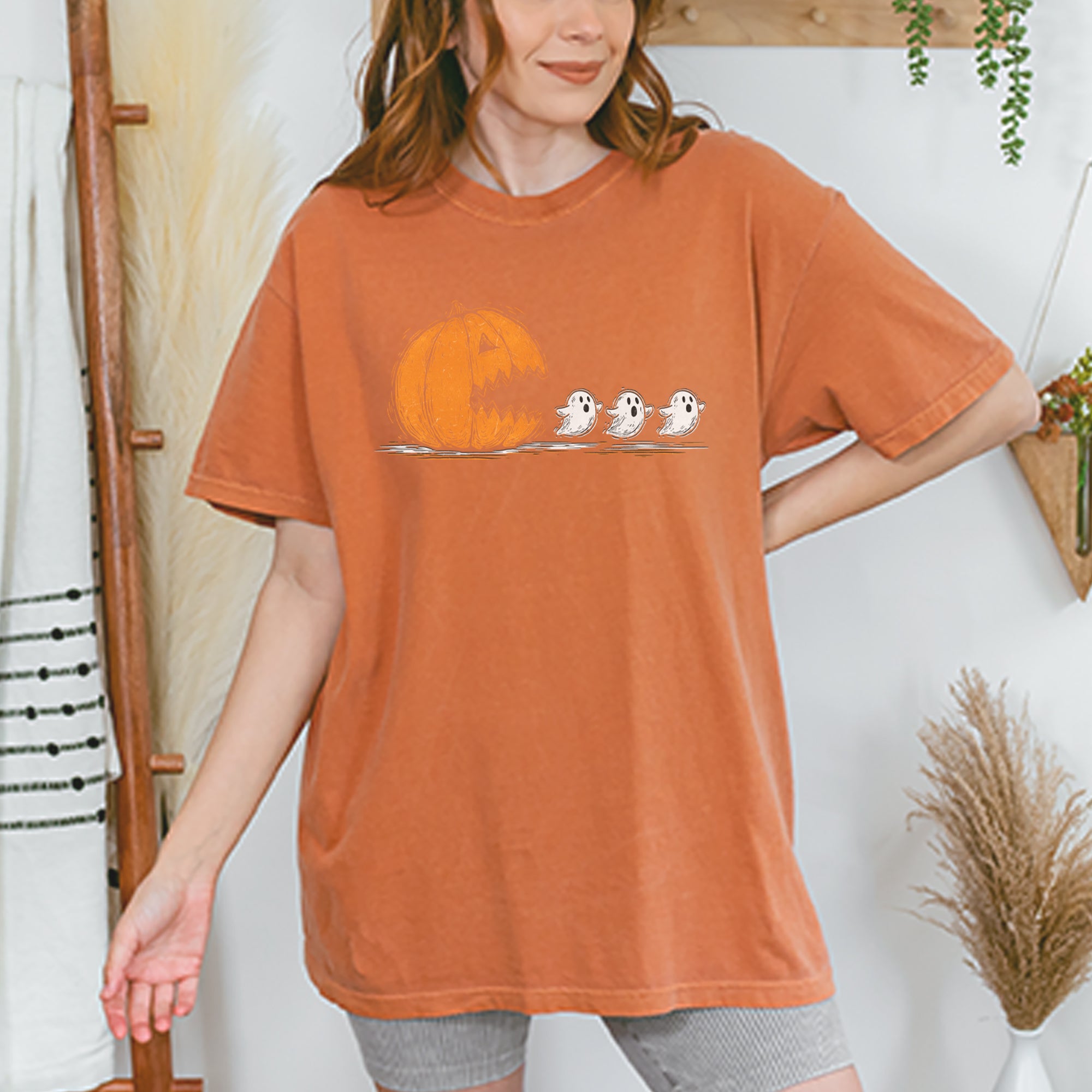 Pumpkin Pacman Chasing Ghosts Halloween Vintage Soft Unisex T-shirt 