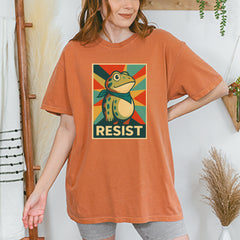 Resist Portland Protest Frog Vintage Soft Unisex T-shirt 